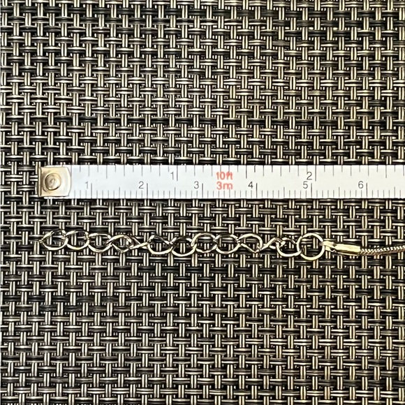 Sparkly Silver-tone Leaf Pendant and Necklace - Picture 10 of 10